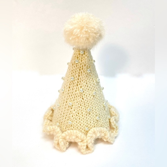 NWT Hand Knit Party Hat in Cream with Faux Pearls and Pom Pom One Size Fits Most - Picture 2 of 10